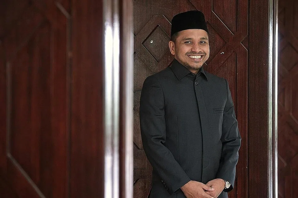 Mufti Dr Nazirudin Mohd Nasir (gambar atas).