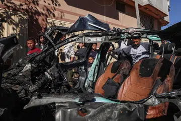 MAUT KETIKA BERTUGAS: Dua wartawan Palestin – Encik Mustafa Thuria dan Encik Hamza Wael Dahdouh – terbunuh apabila kereta yang yang mereka naiki dibedil tentera Israel di Rafah, selatan Gaza.