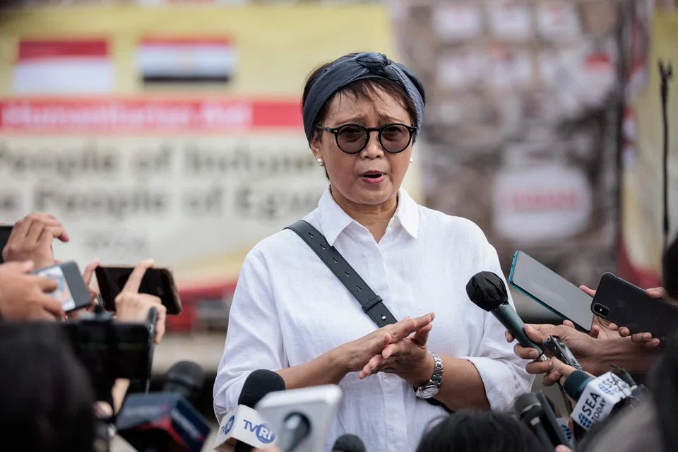 Menteri Ehwal Luar Indonesia, Cik Retno Marsudi, menafikan Indonesia bersedia untuk menjalin hubungan dengan Israel.