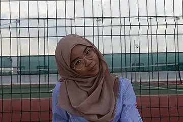 FAHAMI KEADAAN: Cik Nurul Syaibah, seorang lulusan Politeknik Temasek dalam bidang Komunikasi dan Pengurusan Media berharap akan mendapat pekerjaan sepenuh masa apabila pandemik Covid-19 tidak lagi menjejas kehidupan ramai. - Foto ihsan NURUL SYAIBAH MUSTAPHA