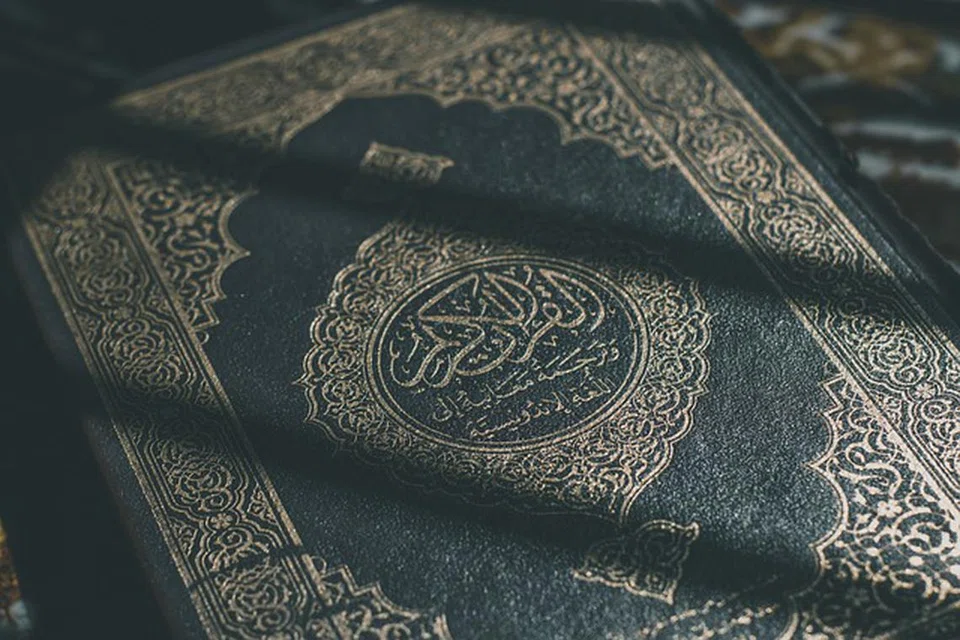 Jika kita ingin mengkhatamkan Al-Quran semasa Ramadan, pastikan setiap bacaan dihayati. 