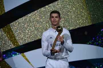 GEMBIRA DI REAL MADRID: Pemain Terbaik dunia, Cristiano Ronaldo, ditukil oleh ejennya menolak tawaran kelab China. - Foto AFP