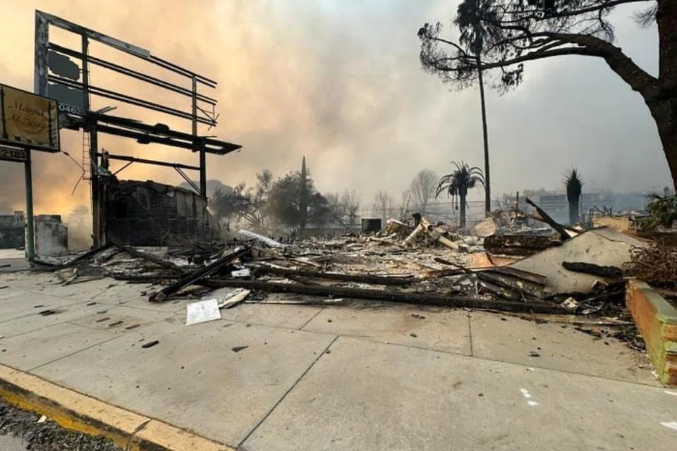 Kebakaran hutan memusnahkan lebih daripada 10,000 bangunan termasuk Masjid Al-Tawqa di Los Angeles.