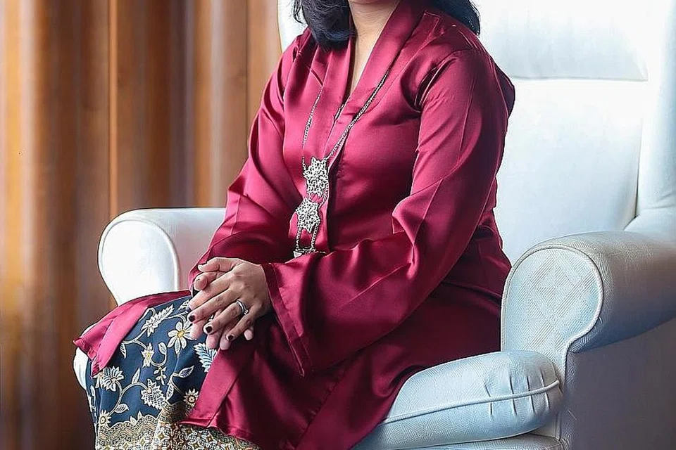 BERIKAN BANTUAN LEBIH MENYELURUH: Menurut Cikgu Nor Shahila Mohammed, sebagai guru, bantuan apa yang diberikan perlu lebih menyeluruh dan bukan hanya tertumpu kepada bidang akademik sahaja. - Foto AGAB