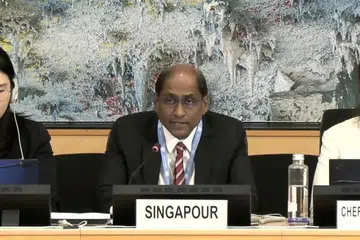 Wakil Tetap Singapura ke Pejabat PBB di Geneva, Encik Jaya Ratnam, menyampaikan kenyataan negara semasa penerimaan dapatan Semakan Berkala Sejagat (UPR) pada 28 September.