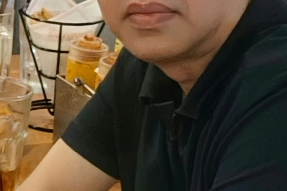 Encik Ariffin Tan Mohd Nor mahu berjumpa abang kandungnya, Encik Asri Mohd Nor, yang telah terpisah lebih 42 tahun lalu.