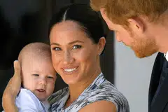 "AMAT TOKSIK': Putera Harry berkata keadaan "amat toksik" dek media di Britain jadi beliau melakukan apa yang sebarang suami dan ayah harus lakukan, iaitu mengeluarkan keluarganya dari situ. - Foto fail