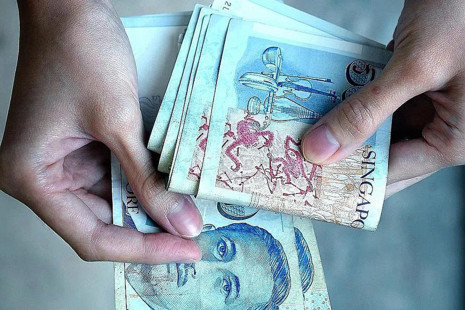 BAHAYA JIKA AMBIL MUDAH: Skim beli dulu bayar kemudian nampaknya menarik, tetapi ia sebenarnya merugikan. - Foto fail