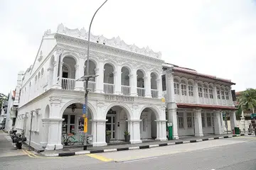 TAPAK PENERBITAN MASYHUR: Bangunan di 82 Jalan Sultan ini asalnya Matba'ah Al-Ahmadiah (Ahmadiah Press), syarikat yang bertanggungjawab mencetak 'Kitab Pengetahuan Bahasa' karangan Raja Ali Haji. - Foto TAMAN WARISAN MELAYU