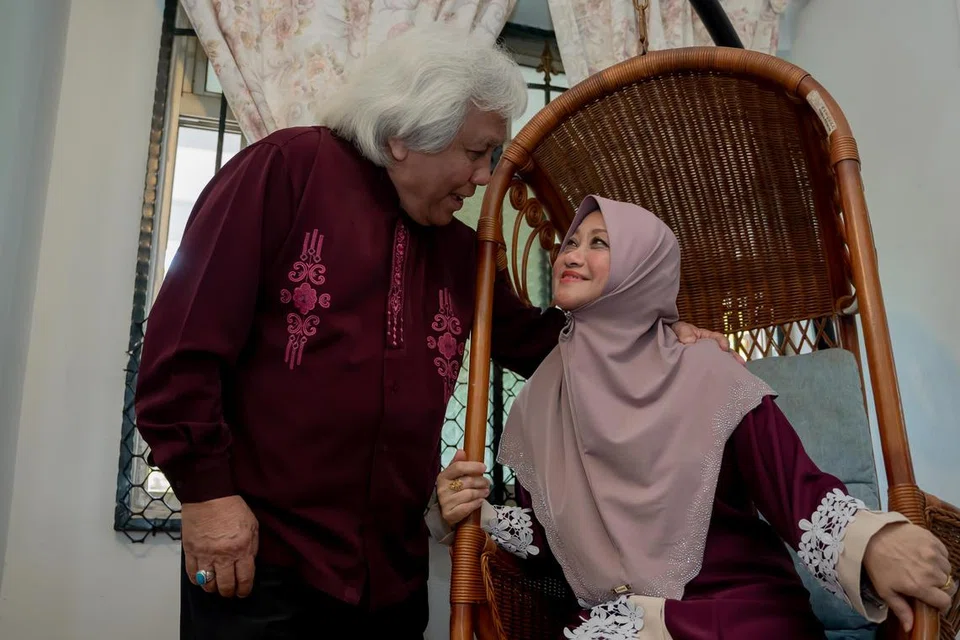 Encik Yusoff Mahmud dan Cik Khatijah Mahat telah berkahwin selama 50 tahun sejak 1973. 