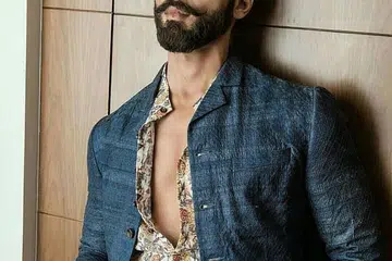 PERSIAPAN MENTAL: Bagi membawa watak Kabir Singh, Shahid Kapoor perlukan lebih banyak persiapan mental dan kesediaan menyelami minda dan jiwa seorang lelaki panas baran. - Foto PINK VILLAGE