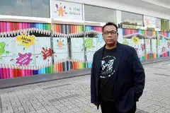 UBAH HALUAN: Encik Osman Arrifin, yang sudah hampir 30 tahun bersama syarikat rakaman Life Records, kini menceburi sektor pendidikan awal kanak-kanak selaku konsultan jenama A Star Childcare kerana berpendapat industri muzik di Singapura hari ini tidak begitu rancak. - Foto JOHARI RAHMAT