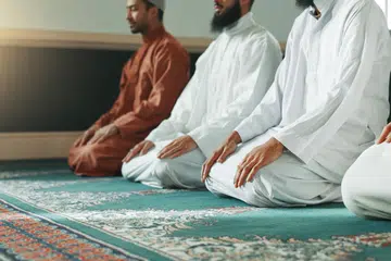 Penting untuk kita ingat bahawa matlamat utama untuk kesenangan dunia adalah ketenangan dan keamanan. Justeru, matlamat terbesar datang daripada sesuatu yang tidak disangka malah jauh lebih mudah, iaitu hubungan kita dengan Allah swt melalui solat.