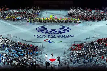 LABUH TIRAI SAINGAN: Majlis penutupan Sukan Paralimpik 2020 di Stadium Olimpik di Tokyo kelmarin. - Foto EPA-EFE