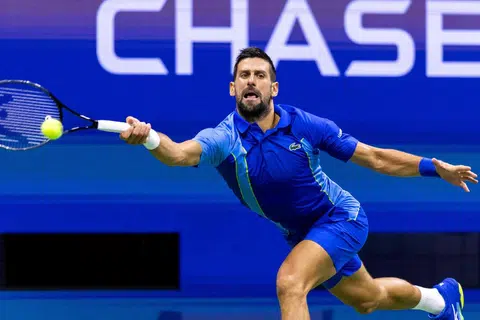 MENANG MEYAKINKAN: Novak Djokovic mengalahkan pemain Perancis Alexandre Muller 6-0 6-2 6-3 dalam perlawanan pembukaannya di Terbuka Amerika. 