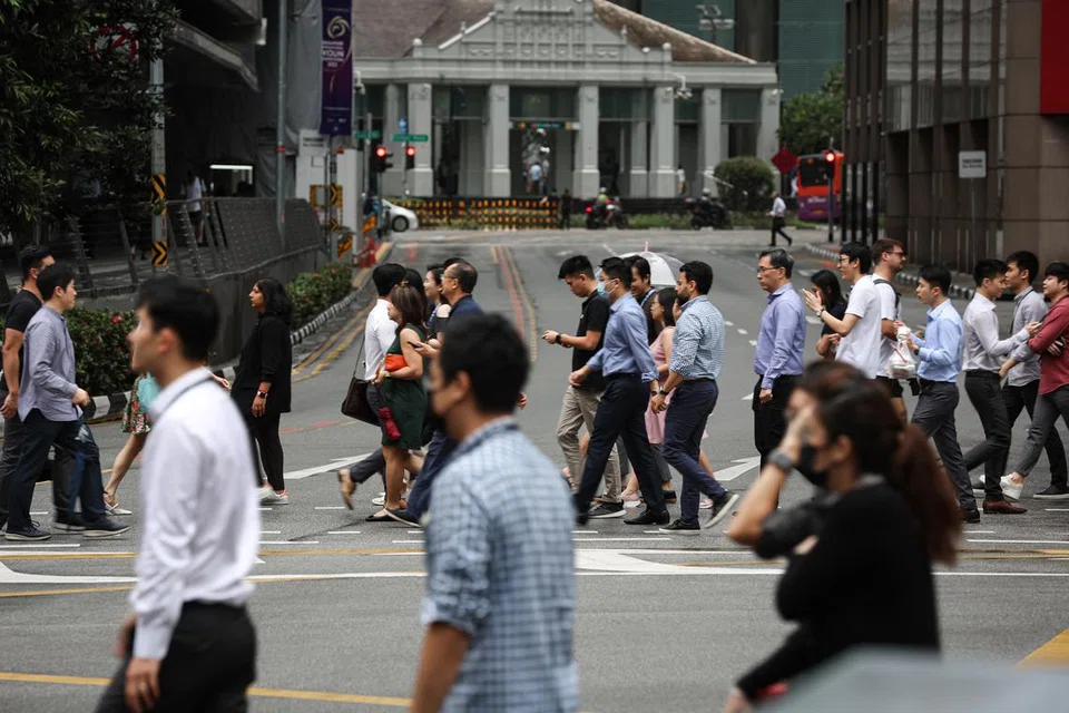 SEMAKIN NAIK: Kadar pemberhentian kerja dan pengangguran di kalangan penduduk di Singapura meningkat pada suku ketiga 2023, menurut kenyataan Kementerian Tenaga Manusia (MOM) yang dikeluarkan pada Khamis. 
