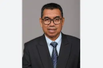 Ahli Parlimen Rompin (Pahang), Datuk Abdul Khalib Abdullah.