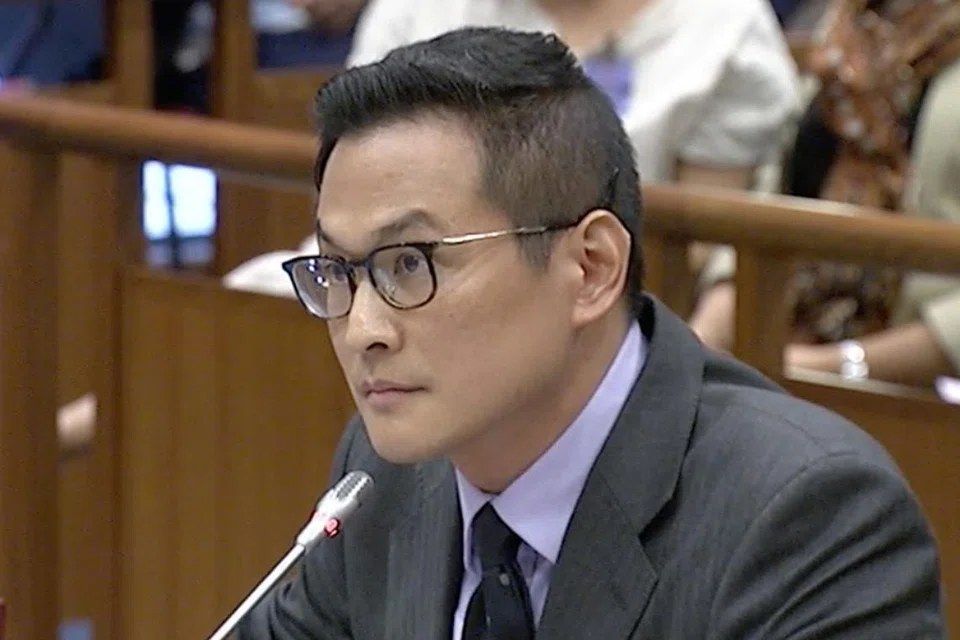 DR THUM: Keterangannya mengenai sejarah Singapura dipertikaikan.