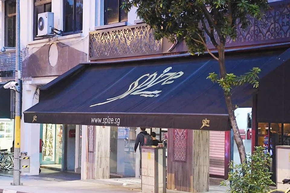 DITUTUP: Pihak berkuasa telah menarik balik lesen restoran Spize River Valley setelah kelemahan serius dalam pengurusan dan pengendalian makanan ditemui di premis tersebut. - Foto fail