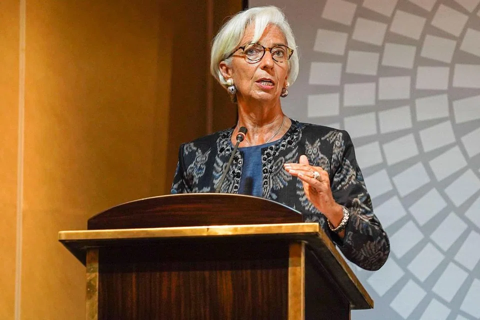 SERU KE ARAH KERJASAMA: Ketua Dana Kewangan Antarabangsa (IMF), Cik Christine Lagarde bercakap semasa Mesyuarat Tahunan IMF dan Kumpulan Bank Dunia di Nusa Dua Bali, Indonesia. - Foto REUTERS