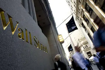 CABARAN EKONOMI: Ketua Rizab Persekutuan Amerika Syarikat, Cik Janet Yellen pada Jumaat lalu berkata, Bank Pusat Amerika perlu menaikkan kadar faedah "dalam beberapa bulan akan datang" jika pertumbuhan ekonomi bertambah baik dan pasaran buruh berkembang. - Foto BLOOMBERG