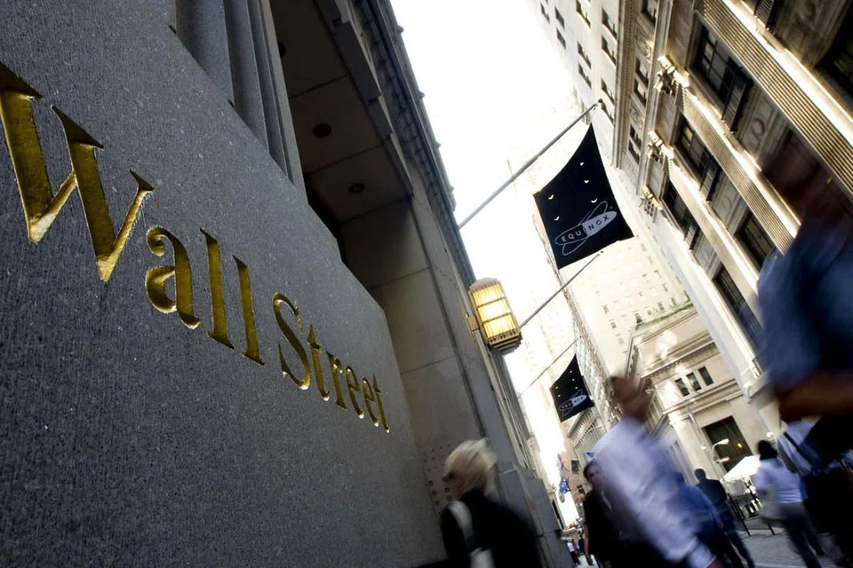 CABARAN EKONOMI: Ketua Rizab Persekutuan Amerika Syarikat, Cik Janet Yellen pada Jumaat lalu berkata, Bank Pusat Amerika perlu menaikkan kadar faedah "dalam beberapa bulan akan datang" jika pertumbuhan ekonomi bertambah baik dan pasaran buruh berkembang. - Foto BLOOMBERG