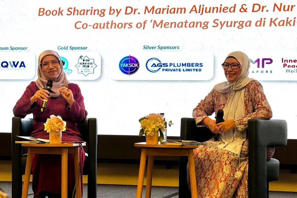 Menatang Syurga Di Kaki Mu, sharifah mariam aljunied, nur yakin m. ali. warga emas, penjagaan 