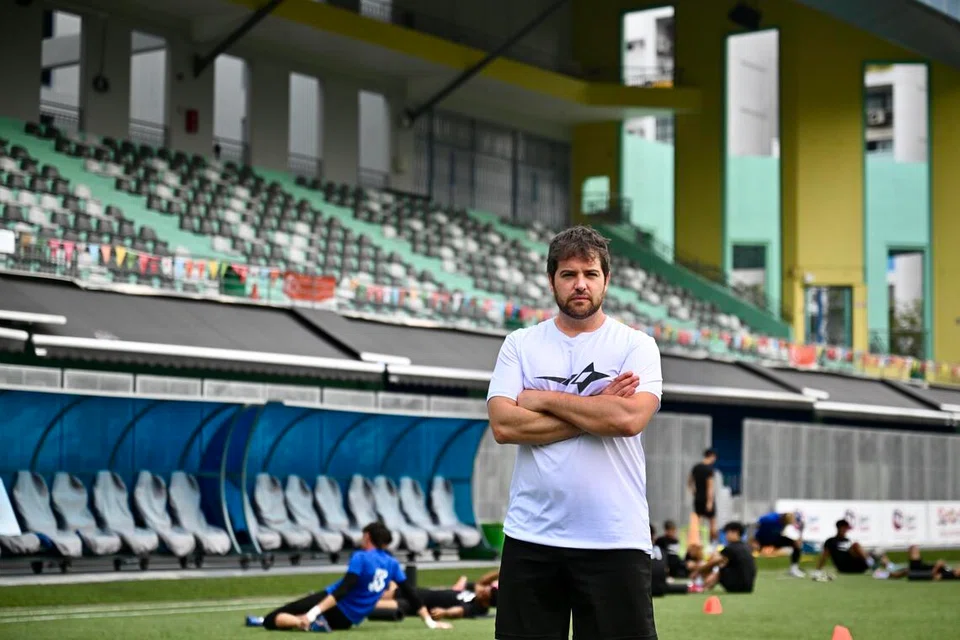 Ketua jurulatih Tanjong Pagar United, Miquel Llado.