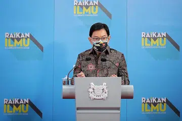 JADIKAN BUDAYA: Encik Heng menyeru agar masyarakat menjadikan semangat ingin tahu dan amalan pembelajaran sepanjang hayat sebagai satu budaya. - Foto BM oleh GAVIN FOO