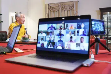 YAKIN MASYARAKAT RELA BERKORBAN: Encik Masagos berkata beliau yakin masyarakat Melayu / Islam di sini bersedia menyesuaikan sambutan Hari Raya demi melindungi orang tersayang, masyarakat lebih luas. Beliau berkata demikian selepas menghadiri pertemuan di alam maya bersama pemimpin Melayu / Islam dengan Encik Lee. 