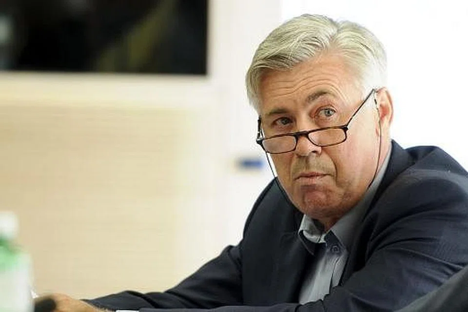 Carlo Ancelotti dianggap sebagai jurulatih terkemuka walaupun dipecat Real Madrid musim ini setelah gagal mempertahankan mahkota Liga Juara Eropah, yang dimenanginya pada 2014, mahupun sebarang kejuaraan Sepanyol musim lalu
