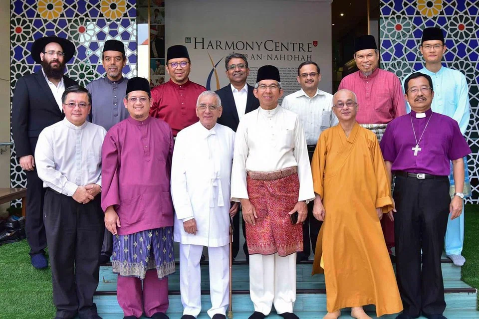 PUPUK KEHARMONIAN: Badan-badan seperti Pertubuhan Antara Keagamaan (IRO) dan Pusat Harmoni (gambar atas) telah ditubuhkan bagi memupuk keharmonian agama dan kaum di Singapura. - Foto fail 