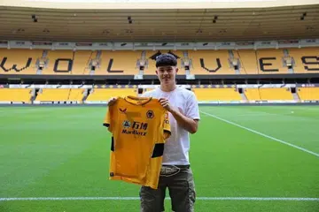 Harry Birtwistle dilahirkan di Singapura dan menetap di sini hingga berusia 13 tahun, sebelum berpindah ke England pada 2017 untuk mengejar impiannya menjadi pemain EPL.