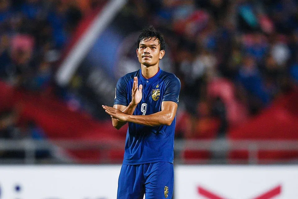 PENYERANG LIGAT: Tujuh gol dalam tiga perlawanan sejauh ini, meletakkan Adisak Kraison di hadapan senarai penjaring gol terbanyak Piala AFF Suzuki 2018. - Foto AFP
