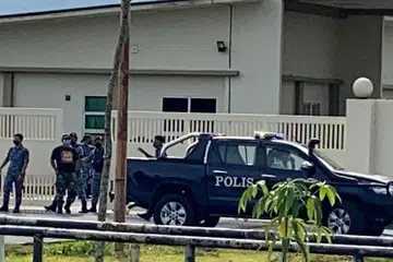 KEJADIAN TEMBAK: Seorang anggota tentera dilaporkan telah menembak tiga rakan kerjanya di sebuah kem tentera udara di Sarawak. - Foto THE STAR/ASIA NEWS NETWORK