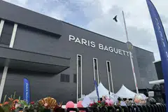 Dengan keupayaan mengeluarkan 100 juta produk roti yang disahkan halal oleh Jabatan Kemajuan Islam Malaysia (Jakim) setahun, hab makanan halal serantau Paris Baguette akan mengukuhkan peranan Johor dalam Zon Ekonomi Khas Johor-Singapura (JS-SEZ), kata Menteri Besar Johor, Datuk Onn Hafiz Ghazi. 