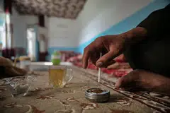 Indonesia, Afghanistan, rokok, cigarettes, peraturan, amaran