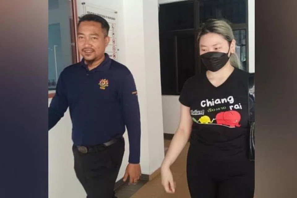 Peniaga wanita di Pulau Pinang, Sarah Phoon, 29 tahun (kanan), dikenakan denda RM2,000 oleh Mahkamah Majistret Balik Pulau, Pulau Pinang, selepas mengaku salah memiliki 102 alat mainan seks 
