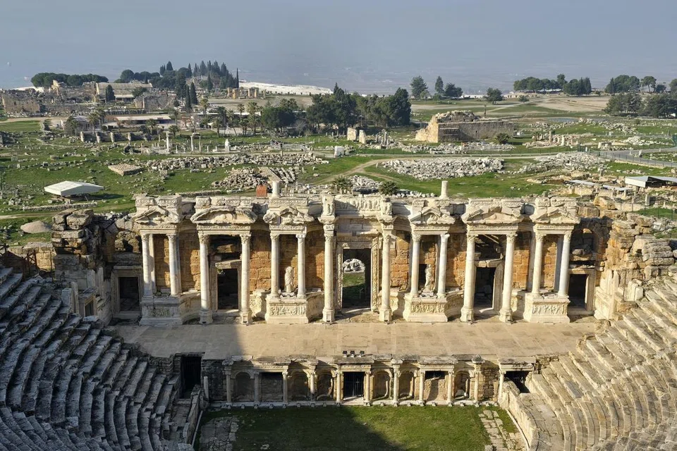Kota lama Hierapolis penuh sejarah, kini merupakan Tapak Warisan Dunia Unesco dan menjadi pilihan ramai pelancong untuk ke Turkey. 