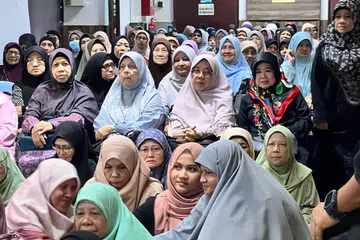Kuliah harian di Masjid Alkaff Kampung Melayu terus mendapat sambutan, dengan kehadiran Muslimah yang gigih menimba ilmu dan memperkukuh ikatan ukhuwah.