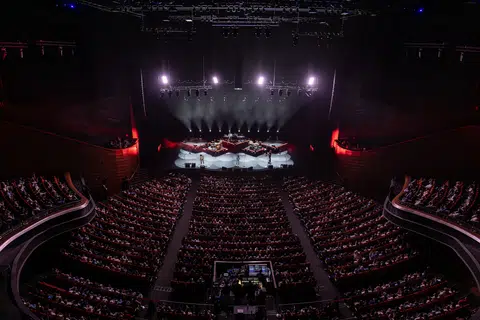 Dewan konsert di The Star Theatre dibanjiri sekitar 3,500 peminat Exists dan Slam, lantas membuktikan balada rok Melayu masih bertaring dan memiliki daya tarikannya yang tersendiri.