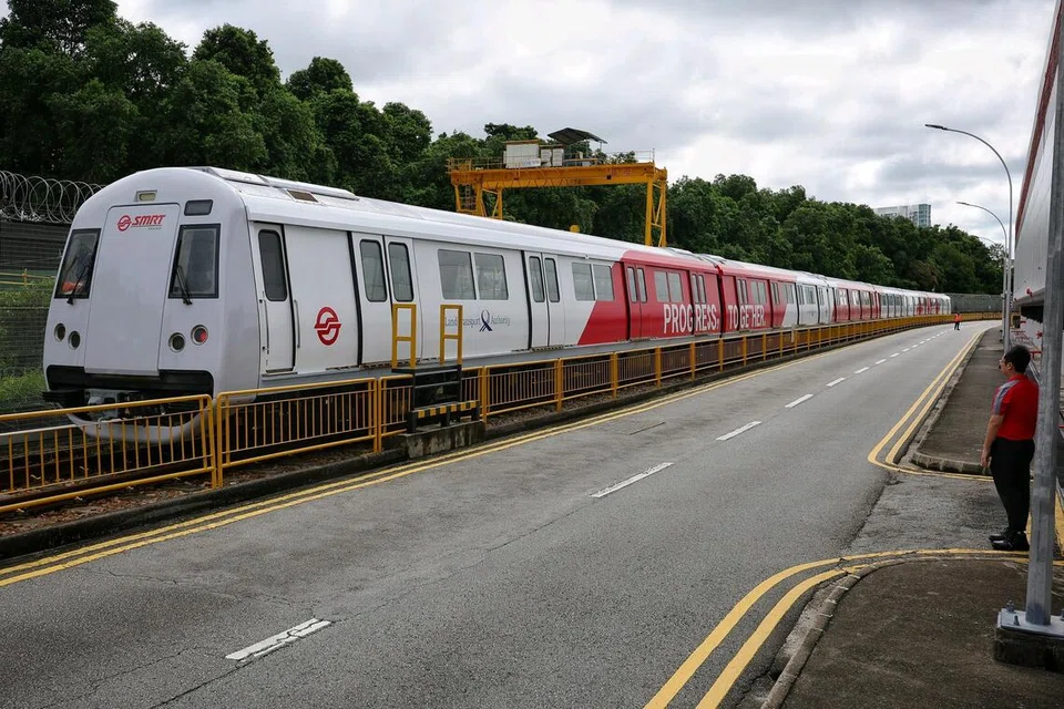 Kereta api yang dinaik taraf itu mempunyai sistem penghawa dingin dan pengudaraan yang dipertingkat untuk meningkatkan keselesaan penumpang dan kecekapan tenaga.