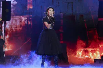 KELEBIHAN VOKAL: Elica Paujin mempunyai karisma pentas yang mampu memancing undian peminat yang ramai saban minggu di samping pujian juri terhadap vokalnya yang dikatakan hampir sempurna. - Foto-foto ASTRO