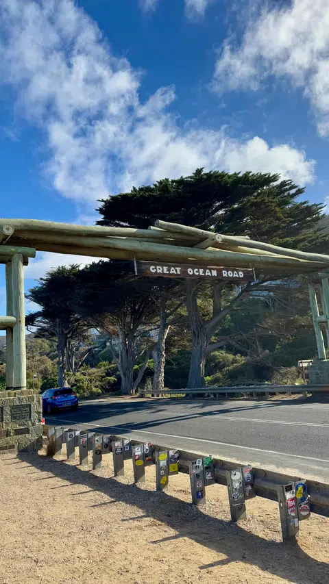Titik permulaan Great Ocean Road.