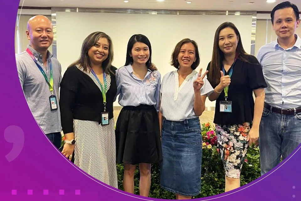 USAHA SEPASUKAN: Sebahagian anggota pasukan OPGO MSF dan Perkhidmatan GovTech, (dari kiri) Encik  Wilson Onn (GT), Cik Zanariah Sallehuddin (GT), Cik Lynna Ong (MSF), Cik Jenny Chew (MSF), Cik Caroline Tan (GT) dan Encik Chia Kwock Yoong (GT).