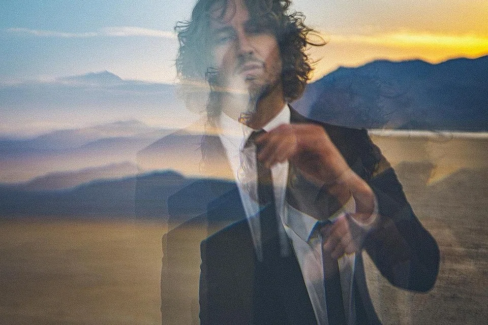 DEAN LEWIS: Berani menyahut cabaran dunia muzik baru dengan memastikan karyanya mampu menyelami jiwa pendengar dengan pengalaman seharian. - Foto UNIVERSAL MUSIC