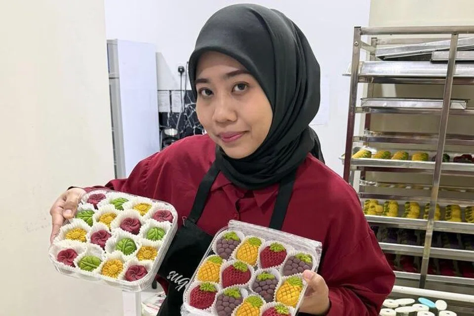 Cik Ainul Husna Saifudin, kuih bulan, kuih bakul, s’pura, malaysia, tahun baru cina