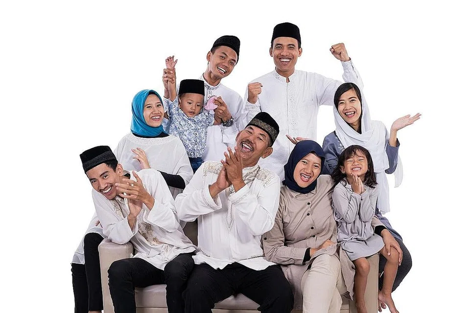 BESARNYA PERANAN AYAH: Sebagai ayah, seseorang itu perlu berupaya mengatur masa depan anak-anak dengan baik. Mereka perlu memberi rangsangan dan motivasi kepada anak-anak supaya anak-anak terdorong untuk mencapai kejayaan yang terbaik, nasihat Ustaz Pasuni Maulan. - Foto ISTOCKPHOTO