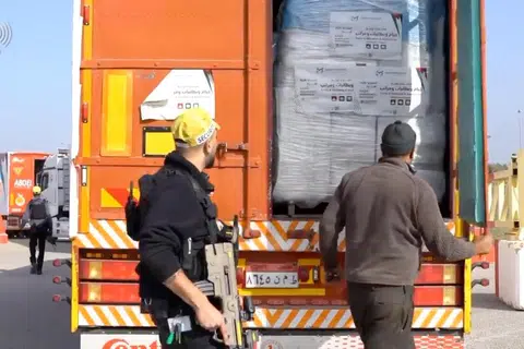 LINTASAN BARU: Pusat pemeriksaan baru  bagi mempercepat penyaluran bantuan kemanusiaan kepada rakyat Palestin telah dibuka di Shalom Kerem pada 12 Disember.