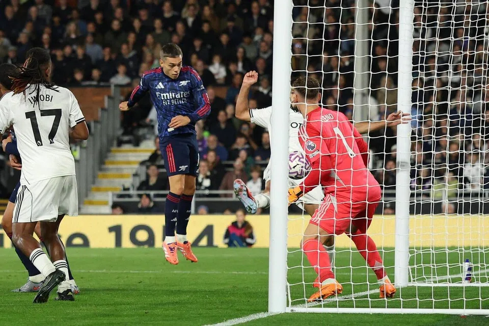 bola sepak, Liga Perdana England, Arsenal, Leandro Trossard